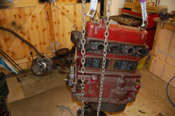 I've scratched my head to remember where the cylinder head came from. The engine was built up nearly 40 years ago and I think I bought it less the head and fitted the original one from the 'Gold Seal' engine. It has no identification mark (15 or 18) at the rear and hasn't been gas-flowed as I remember doing.....a mystery.