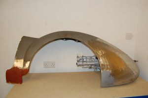 That's the new Ford Sierra Type 9 gearbox hiding behind the wing.