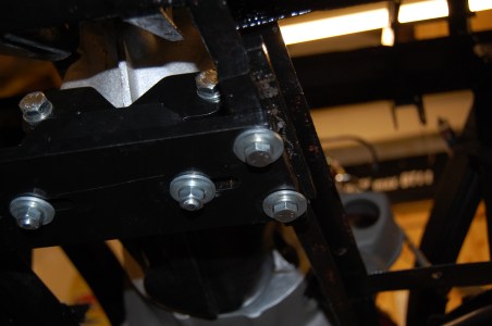 Revised mounting as supplied in Hi-Gear kit.